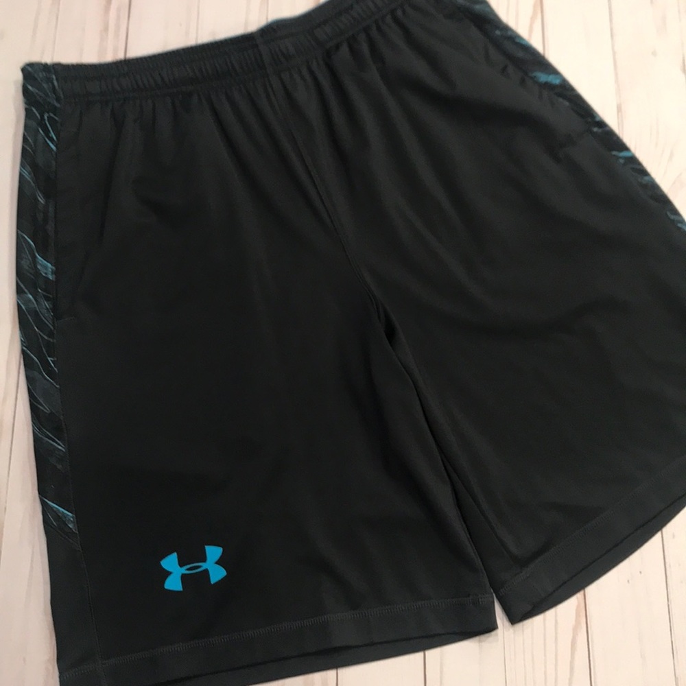 UNDER ARMOUR shorts Heat Gear Large